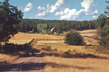 Entrance to the land purchased Kagyu Changchub Chuling for Ser Chö Ösel Ling Retreat Center in Goldendale, Washington.
